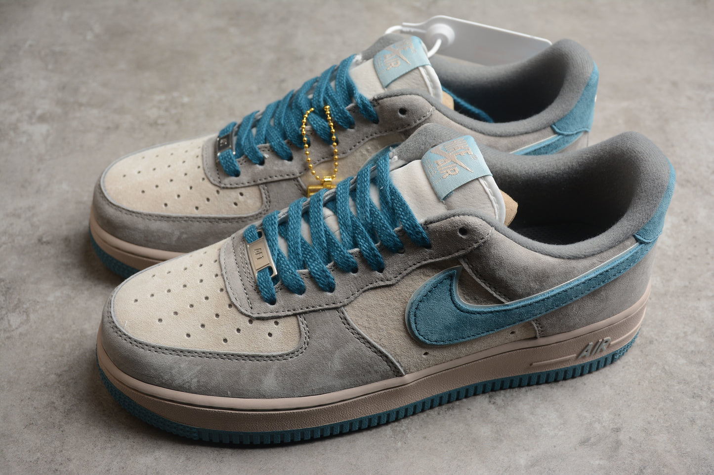 NK Air Force 1 ZB2121-666
