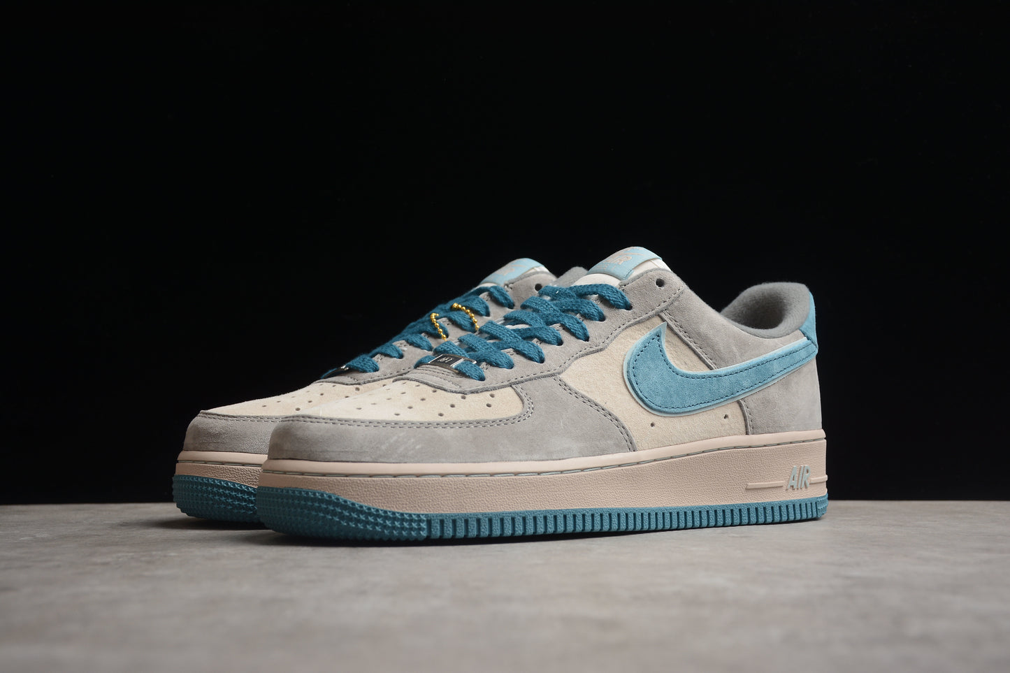 NK Air Force 1 ZB2121-666
