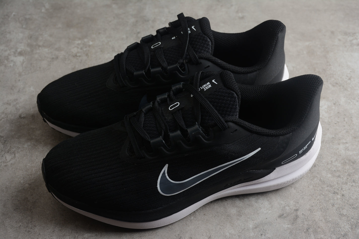 NK Air Zoom Winflo V9 DD6203-001