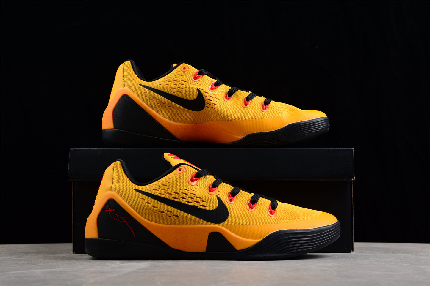 NK Zoom Kobe IX 646701-700