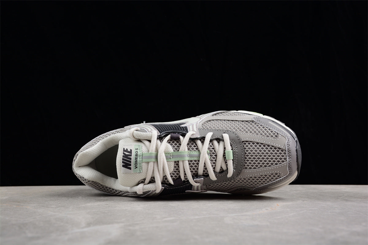 NK Zoom Vomero 5 SP FB8825-001