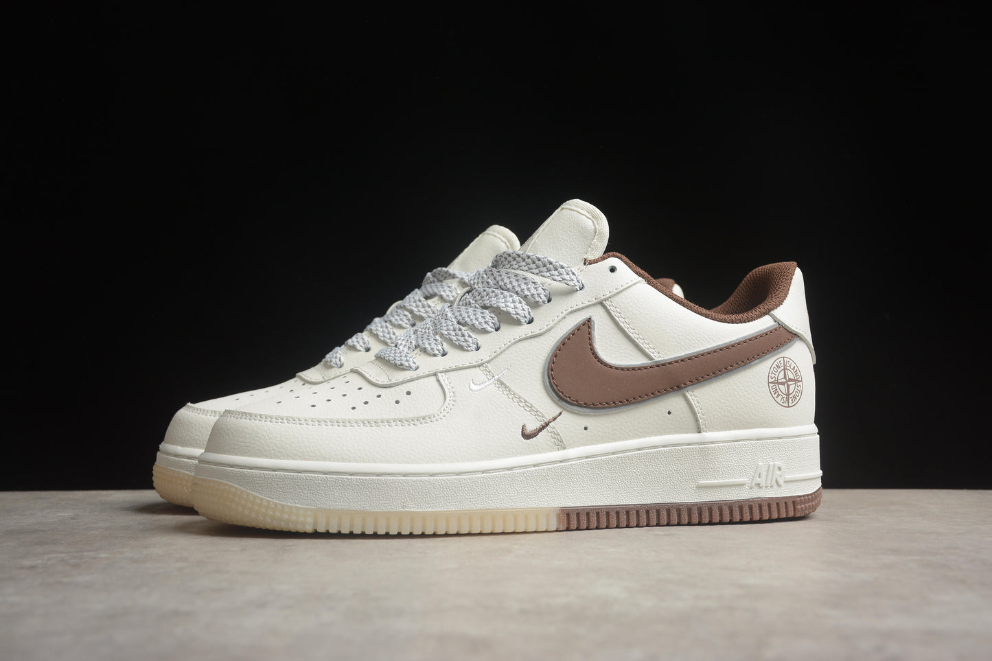 Nike Air Force 1 ’07 Low SL-240444