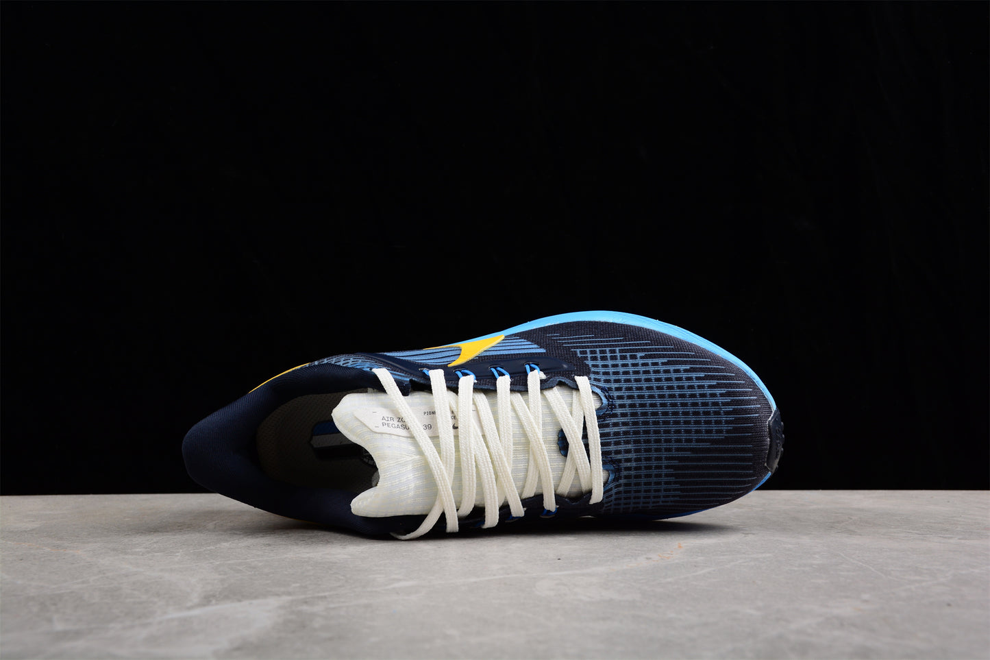 Nike Air Zoom Pegasus 39 – D09580-400