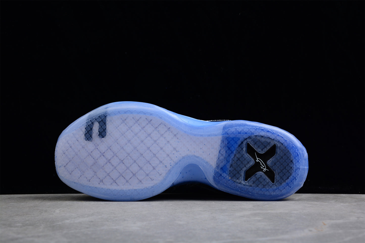 Nike Kobe 10 HTM Shark Jaw 805937-101