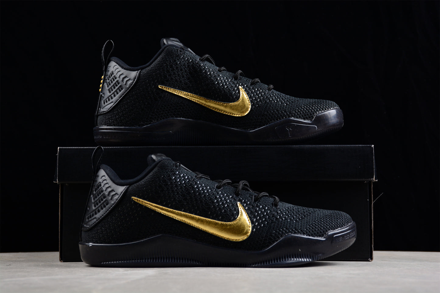 Nike Kobe 11 Low BⅠack Mamba CoⅠⅠection Fade to BⅠack 869459-001