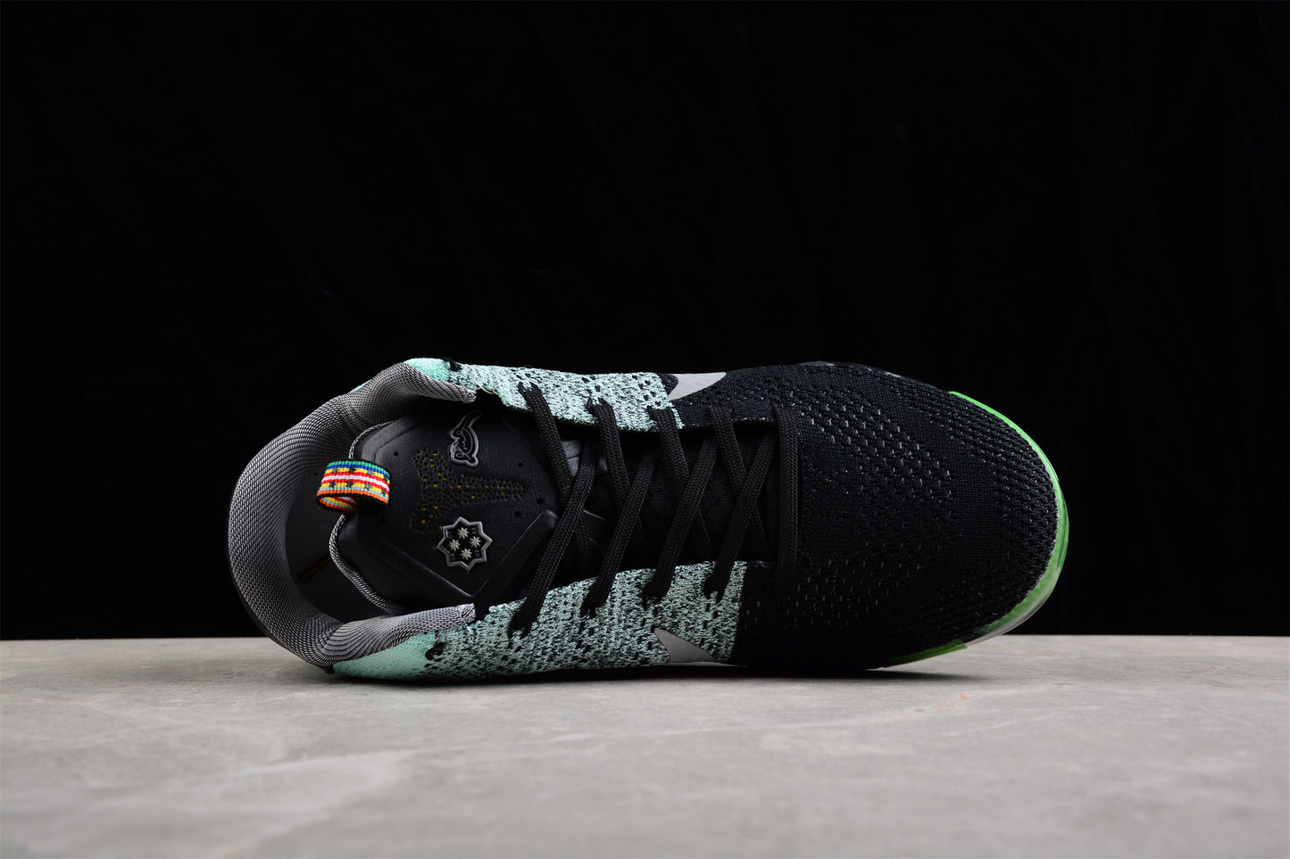 Nike Kobe 11 Low Easter 8244521-305