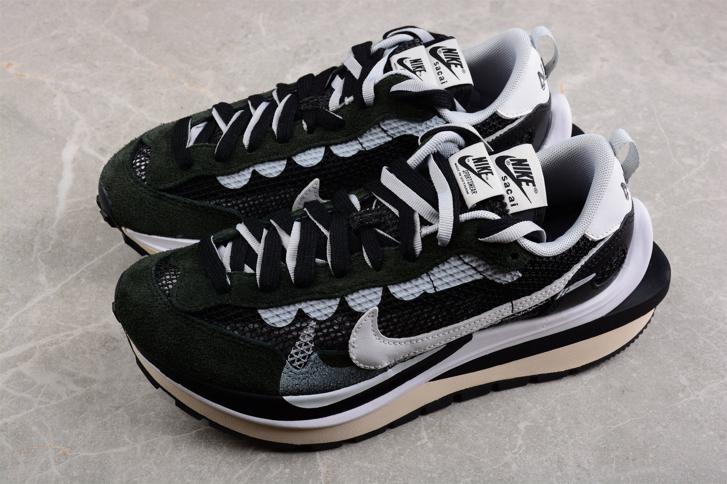 Nike VaporWaffle x Sacai CV1363-001