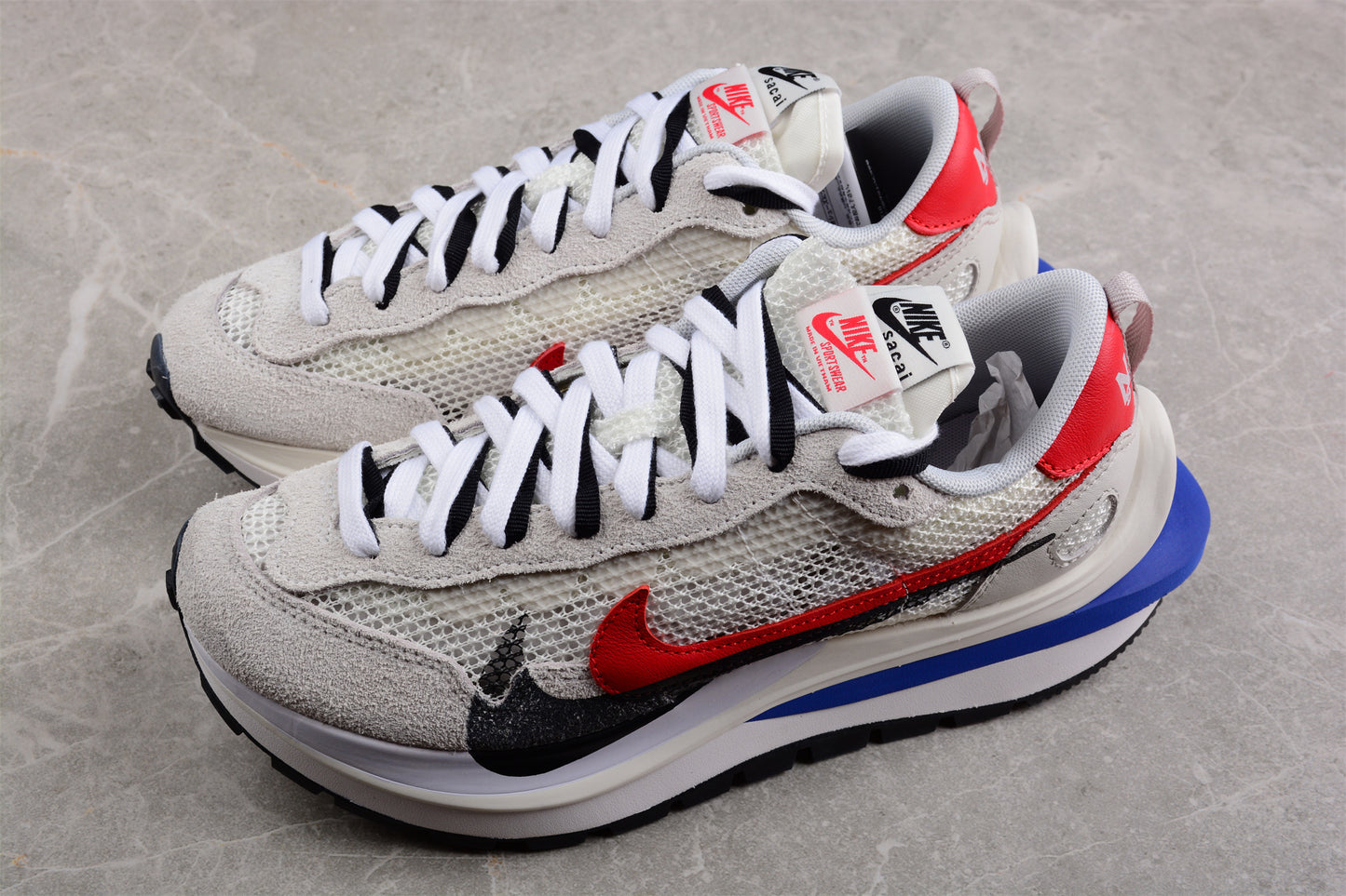Nike VaporWaffle x Sacai CV1363-100