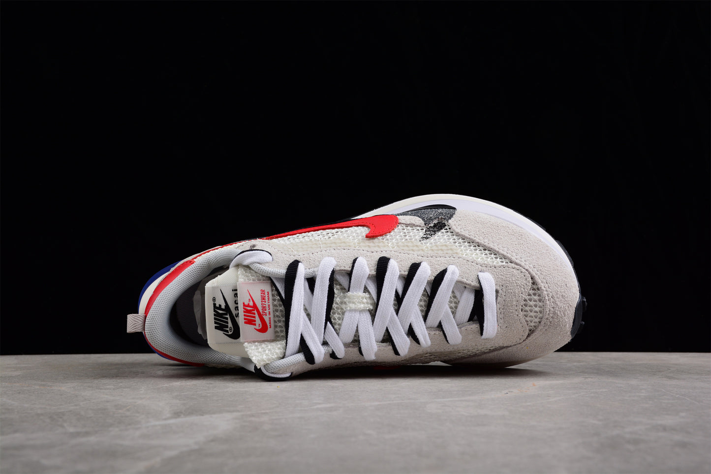 Nike VaporWaffle x Sacai CV1363-100