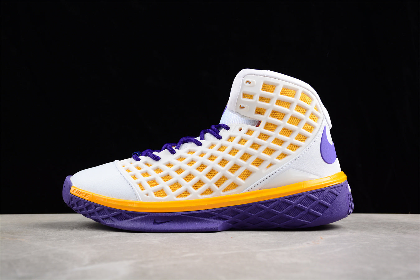 Nike Zoom Kobe 3 (III) SL Protro “MVP” – 318050-191