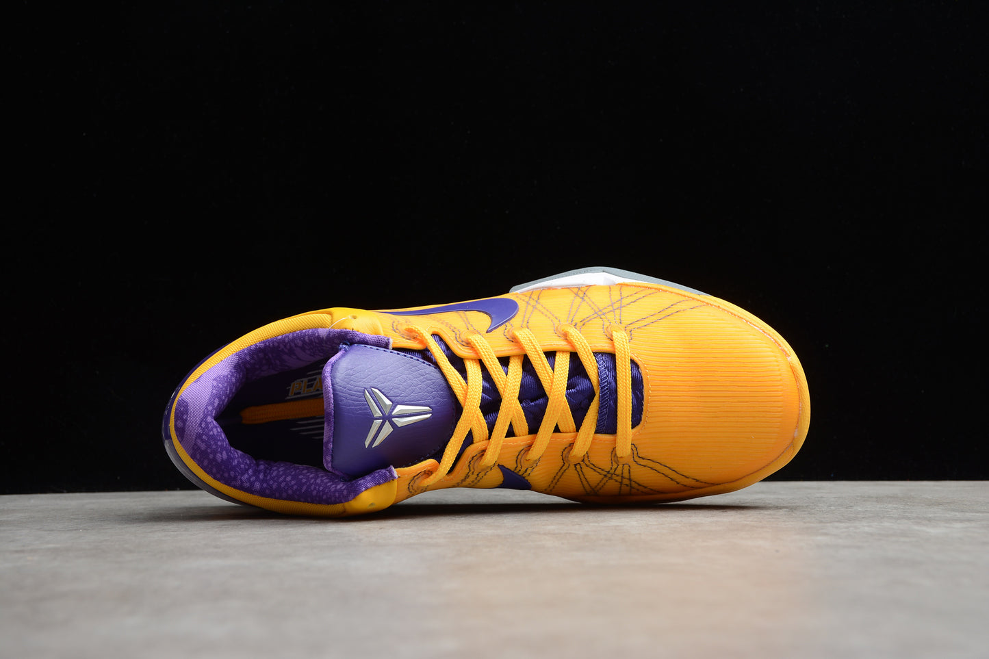 Nike Zoom Kobe 7 “Yin Yang” – 488370-500