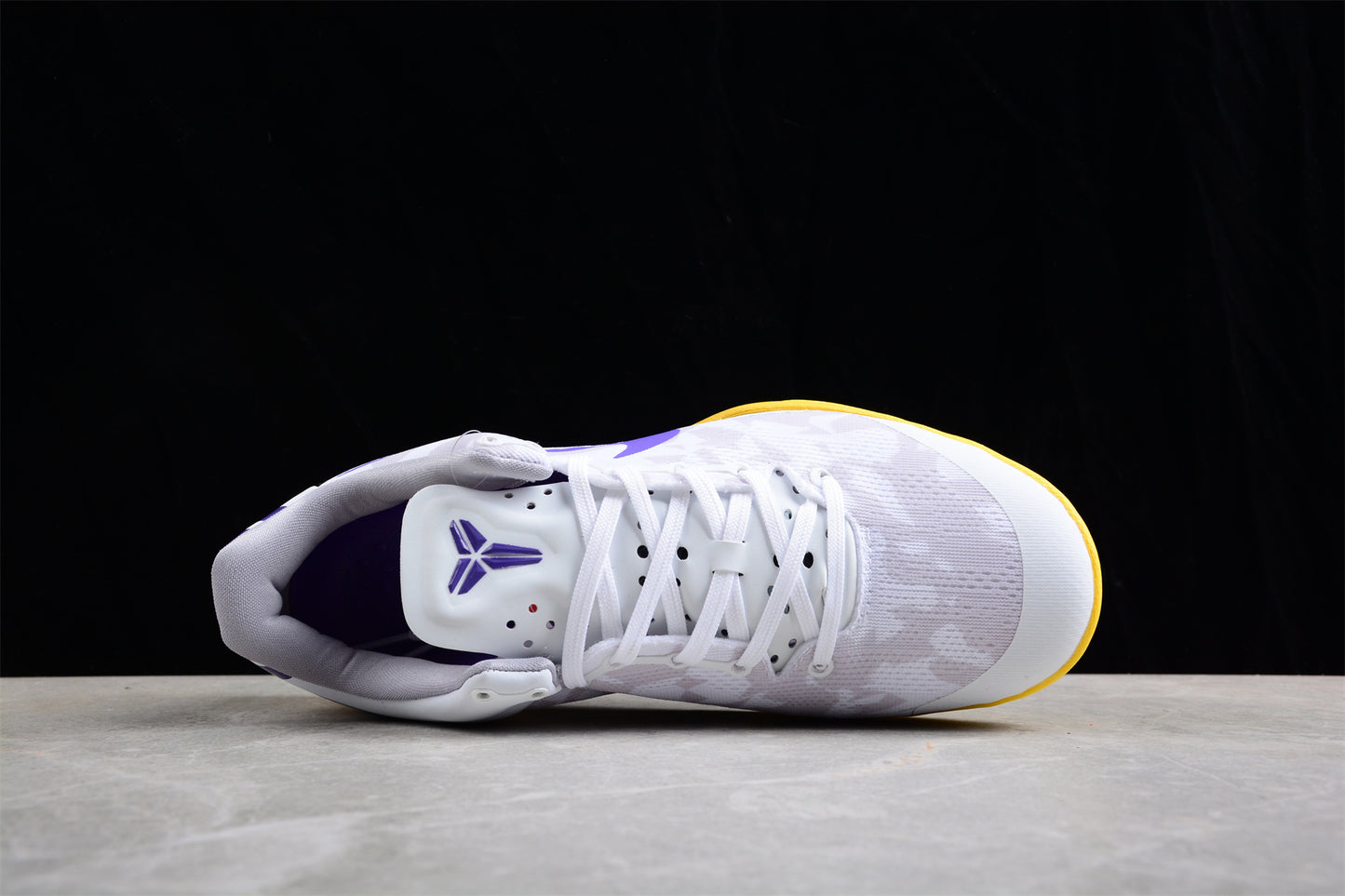 Nike Zoom Kobe 8 639655-900