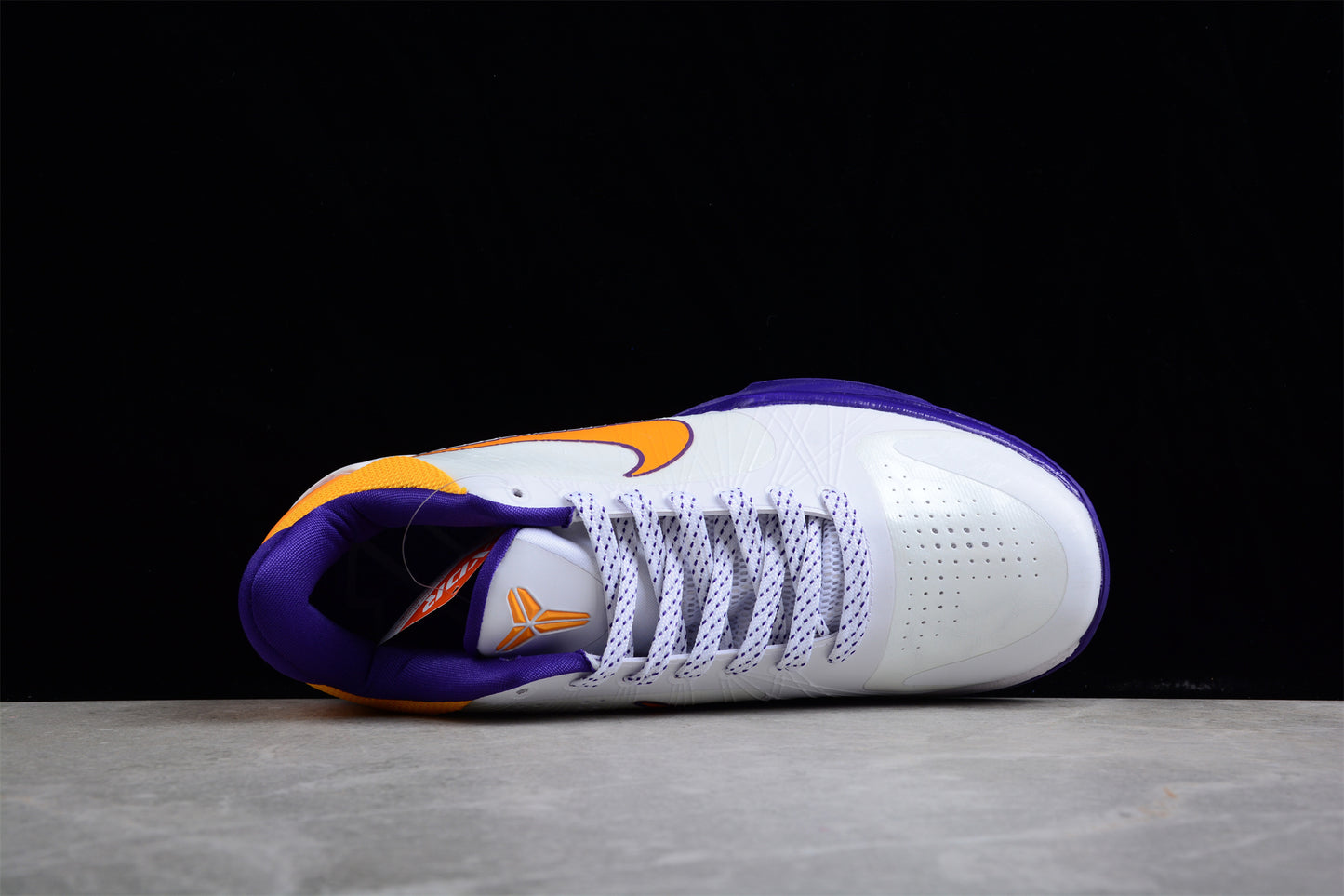 Nike Zoom Kobe V Protro CD4991-102