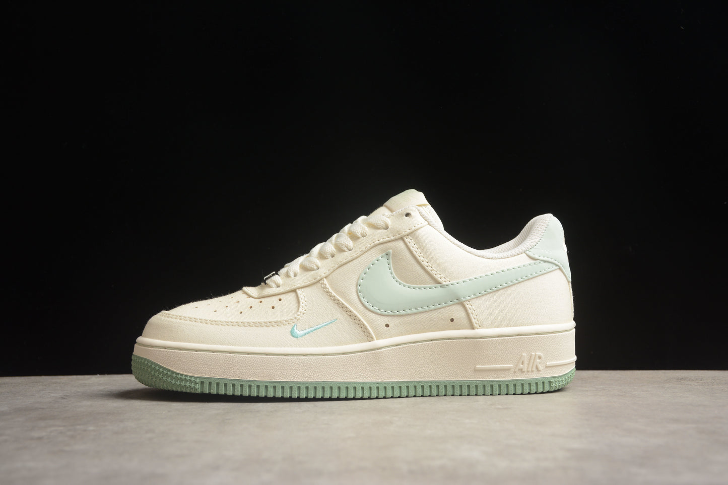 Nk Air Force 1'07 Low ME0112-555