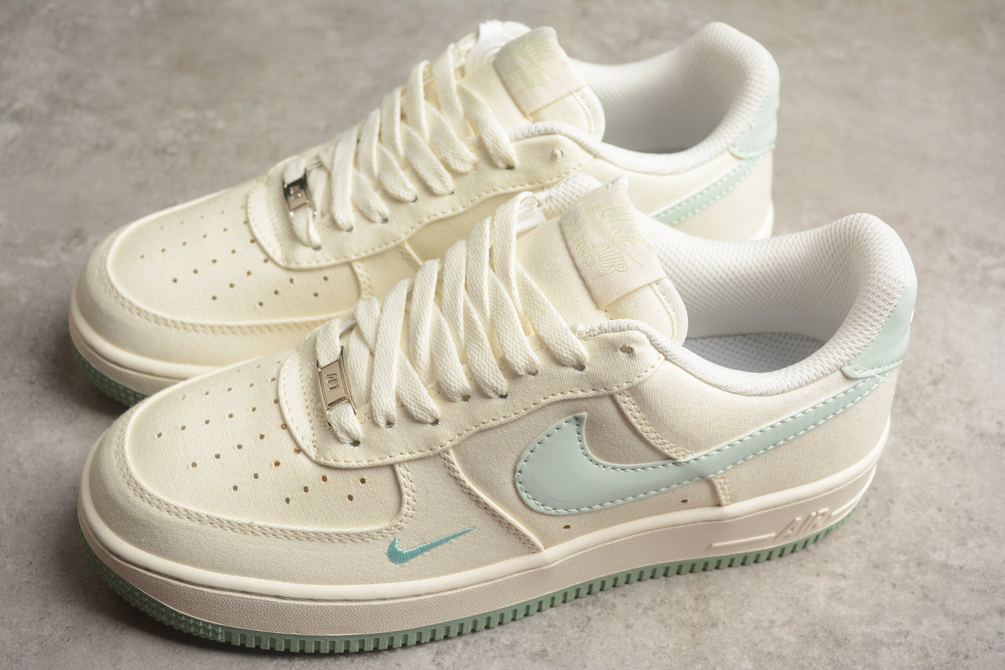 Nk Air Force 1'07 Low ME0112-555