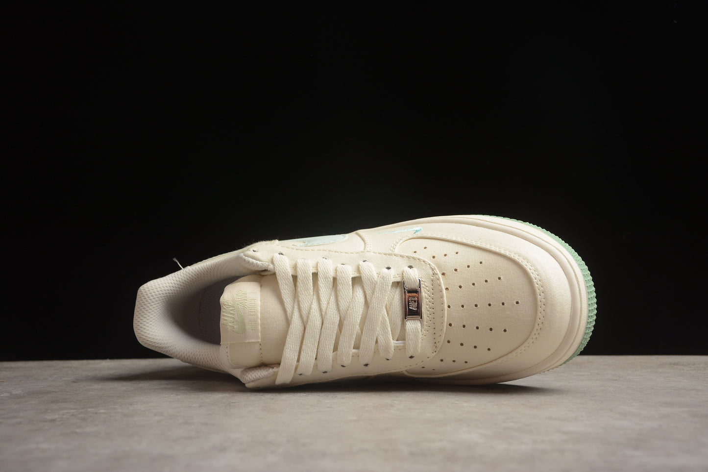Nk Air Force 1'07 Low ME0112-555