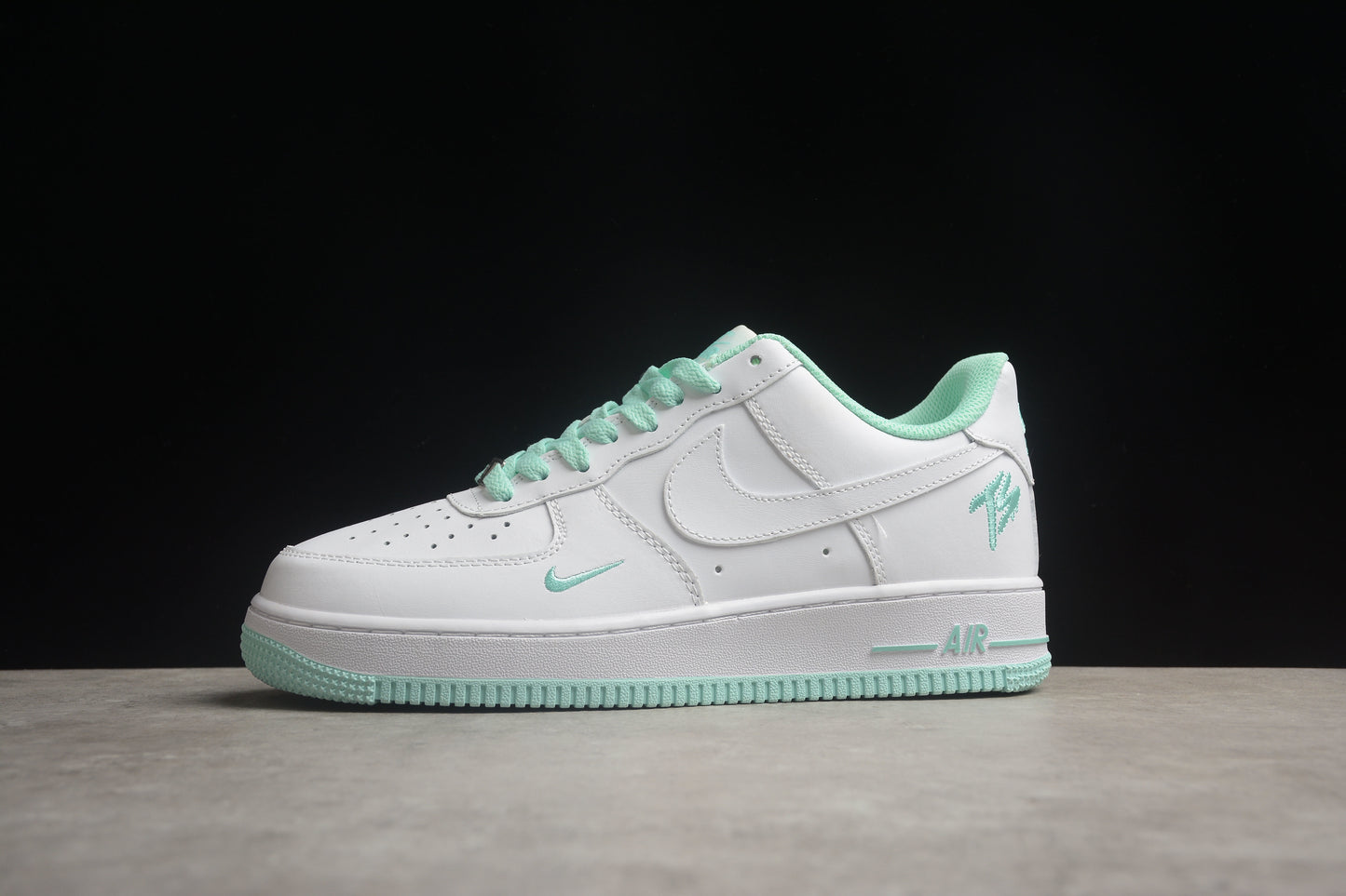 Nk Air Force 1'07 Low PF9055-774