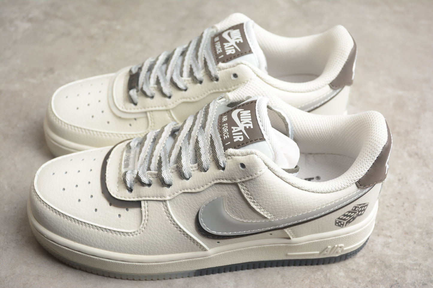 Nk Ait Force 1'07 Mid "Dice God" CW1574-801