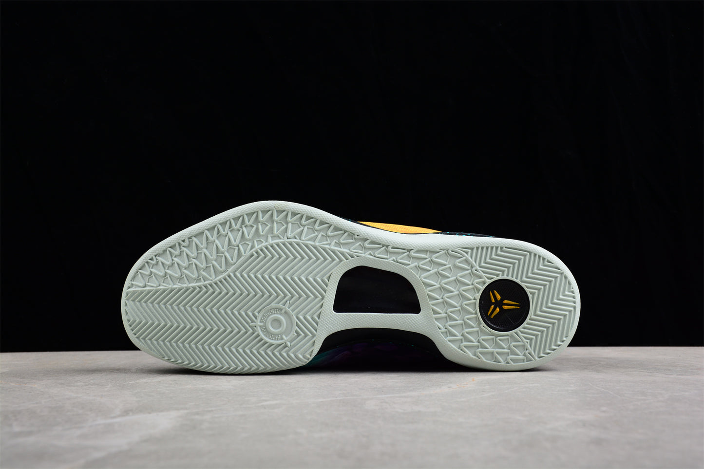 Nk Kobe 8 "SYSTEM" 555035-302