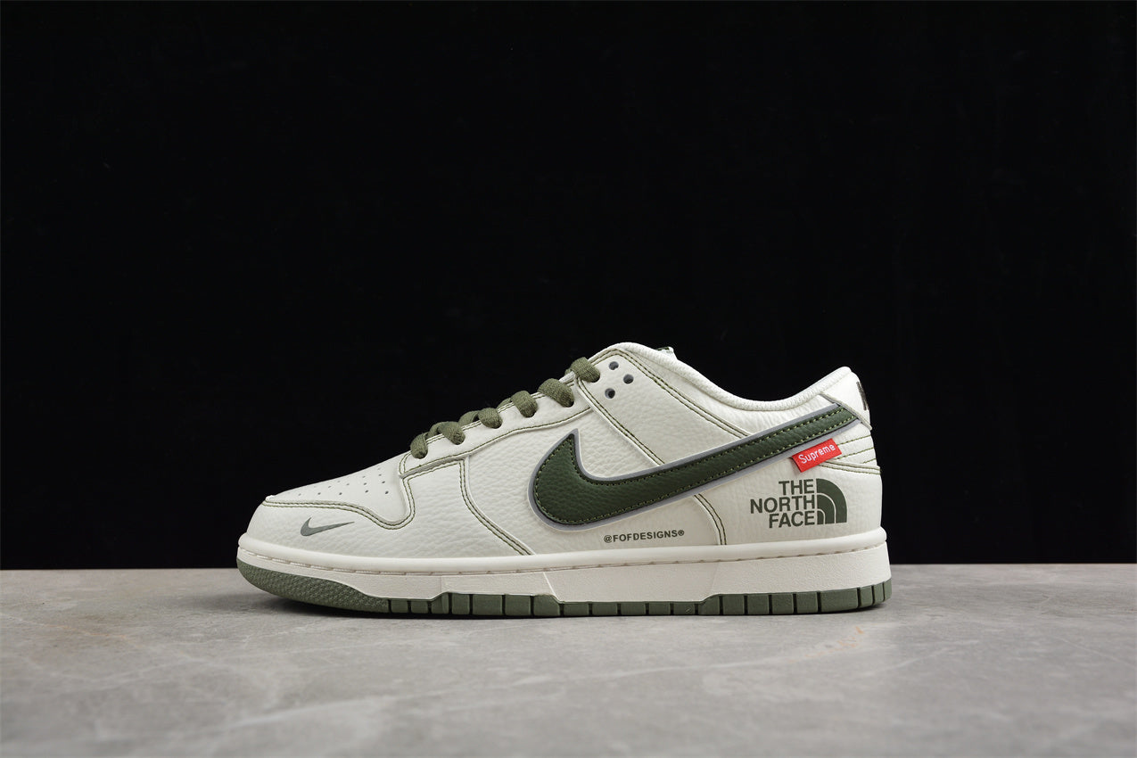 Nk SB Dunk Low Supreme x The North Face BM0234-505