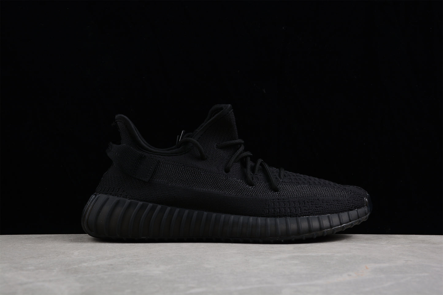 R16 adidas Yeezy Boost 350 V2 Onyx HQ4540