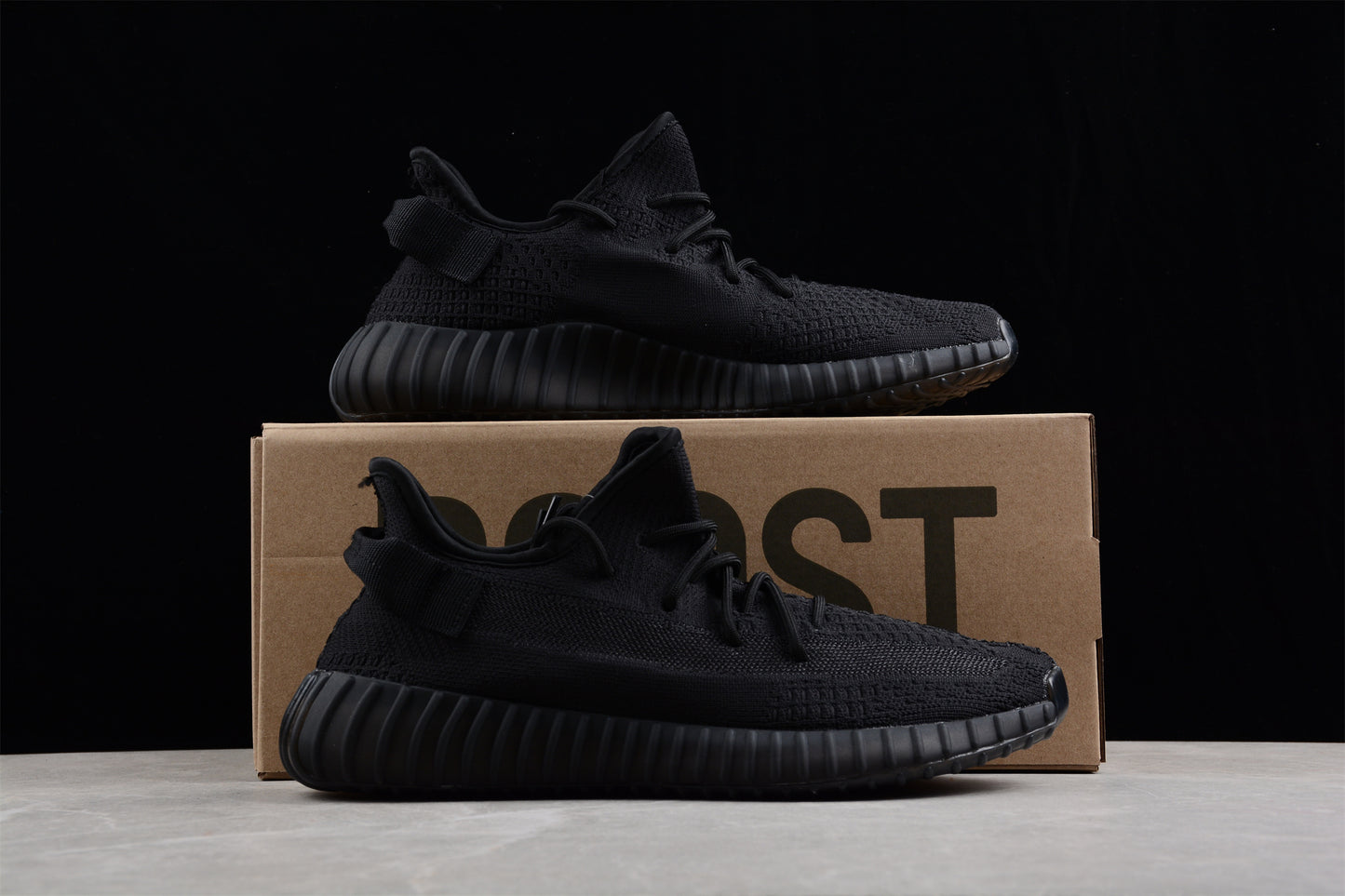 R16 adidas Yeezy Boost 350 V2 Onyx HQ4540