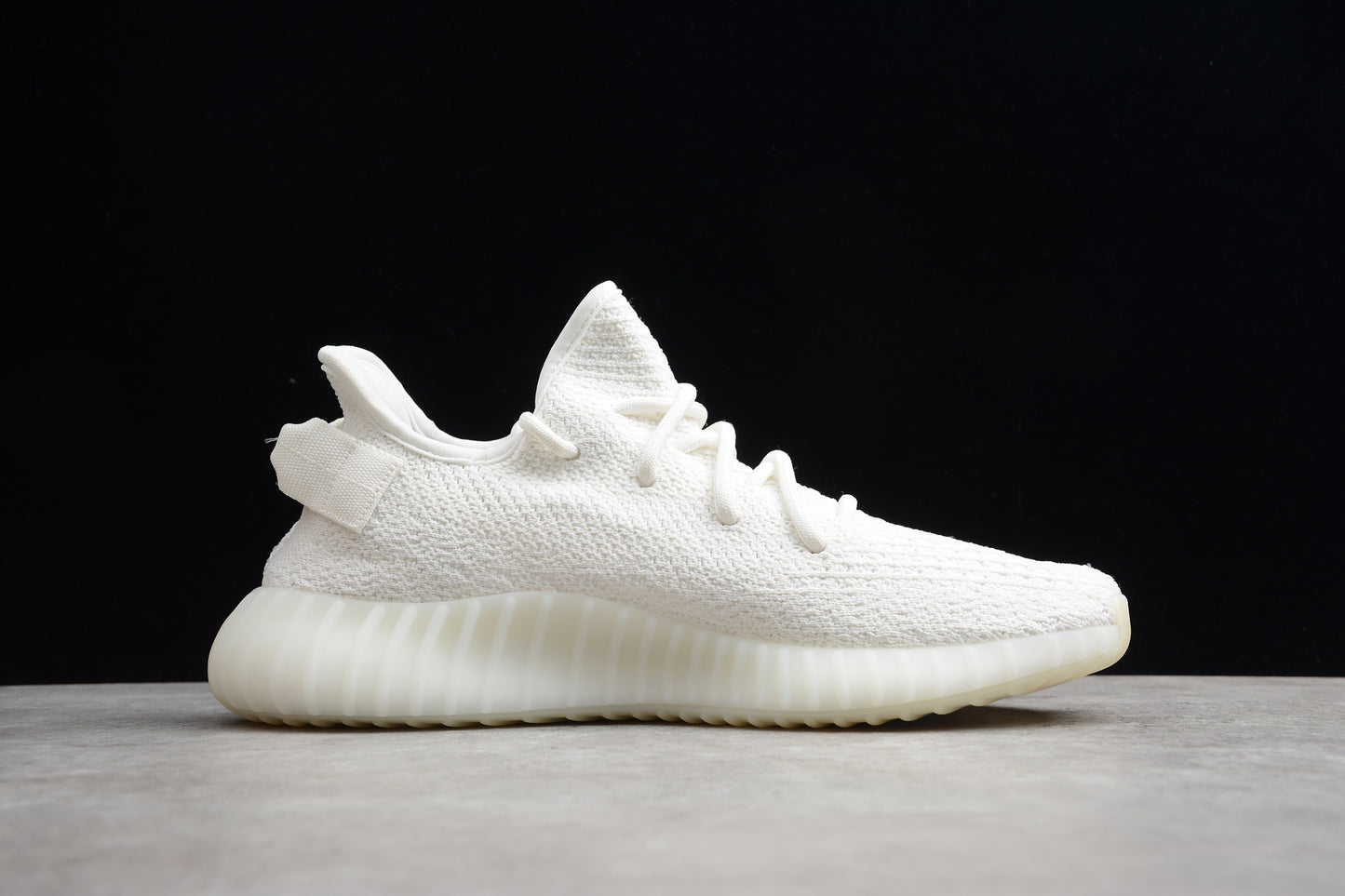 R17 Yeezy Boost 350 V2 FG7962