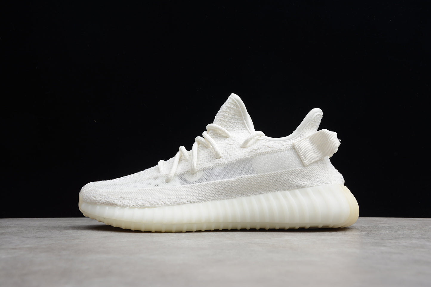 R17 Yeezy Boost 350 V2 FG7962