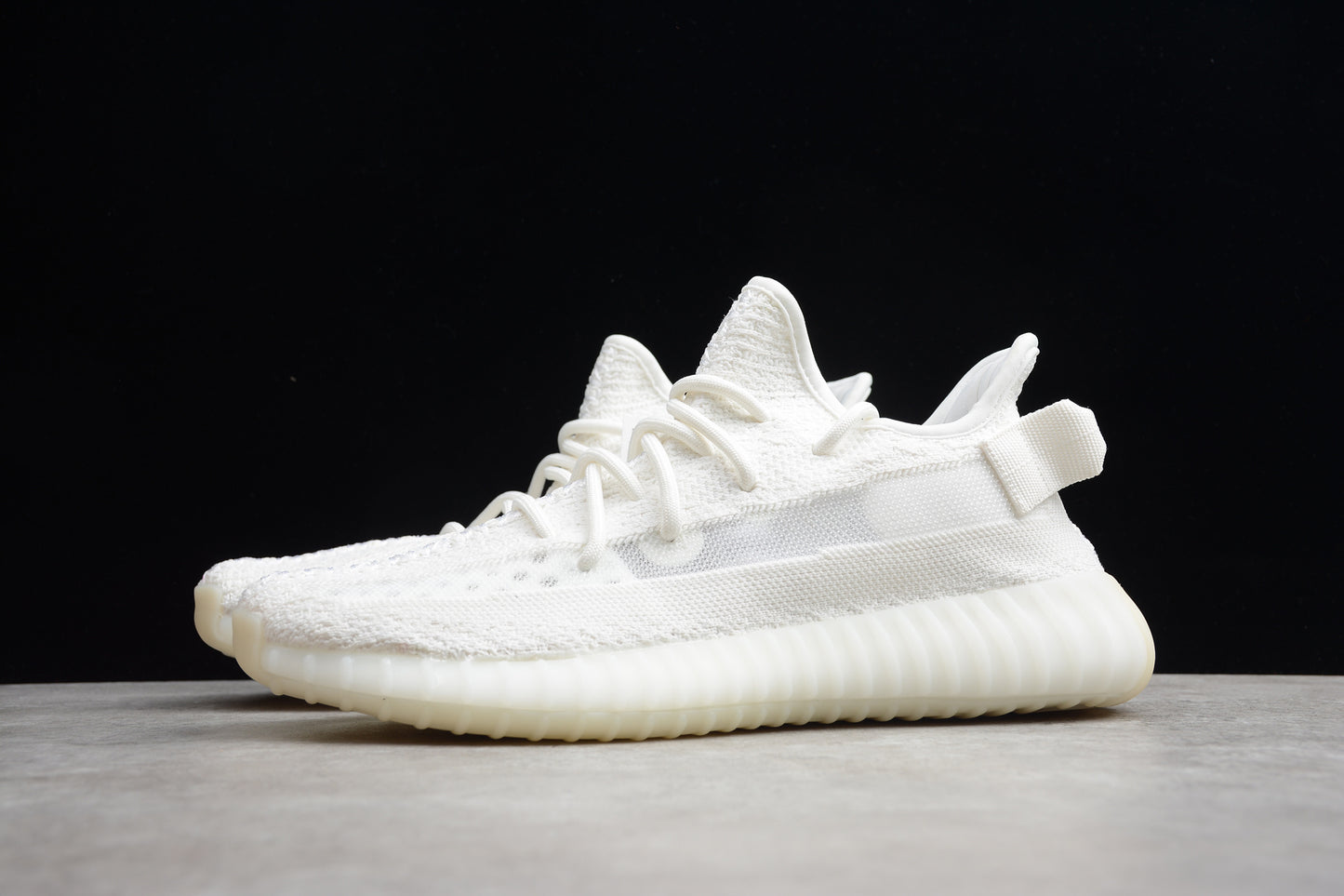 R17 Yeezy Boost 350 V2 FG7962