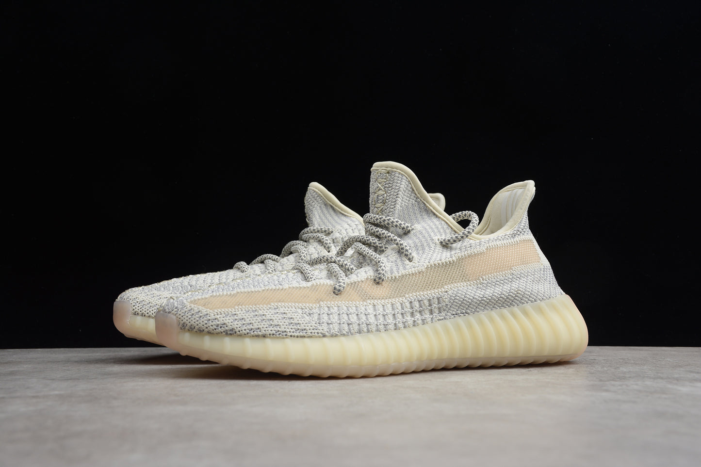 R17 Yeezy Boost 350 V2 FQ9010