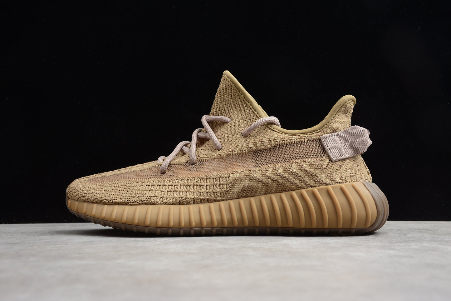 R17 Yeezy Boost 350 V2 FX9033