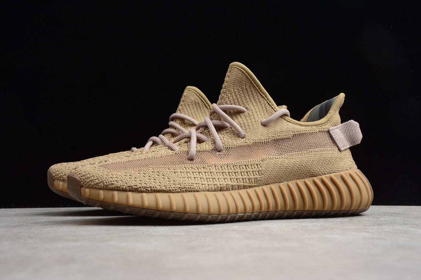 R17 Yeezy Boost 350 V2 FX9033