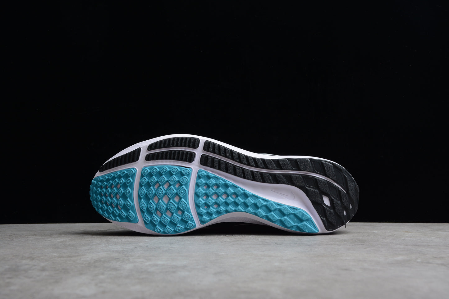 R18 NK Air Zoom Pegasus 39 DG4071-106