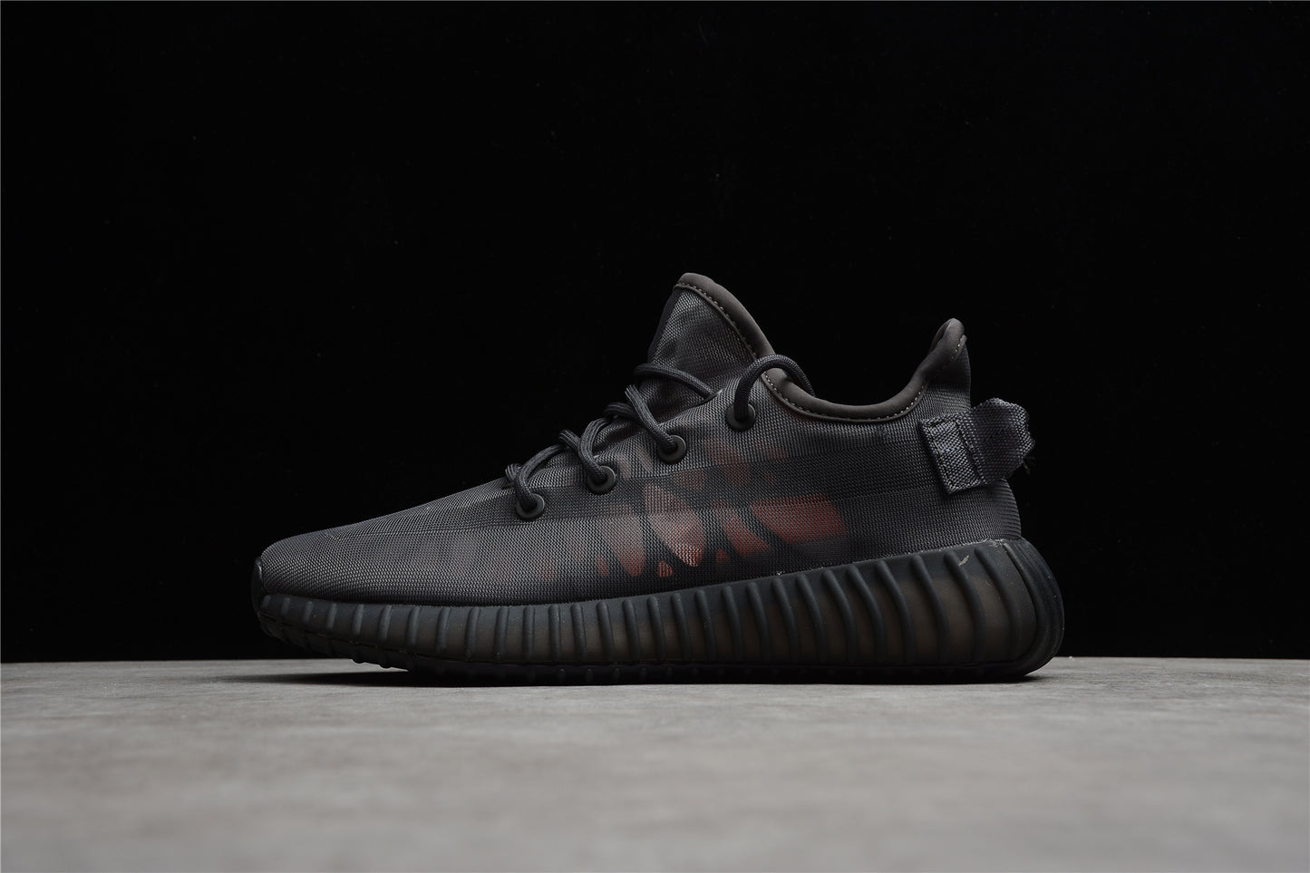 R20-35 YEEZY BOOST 350 V2 GW2872