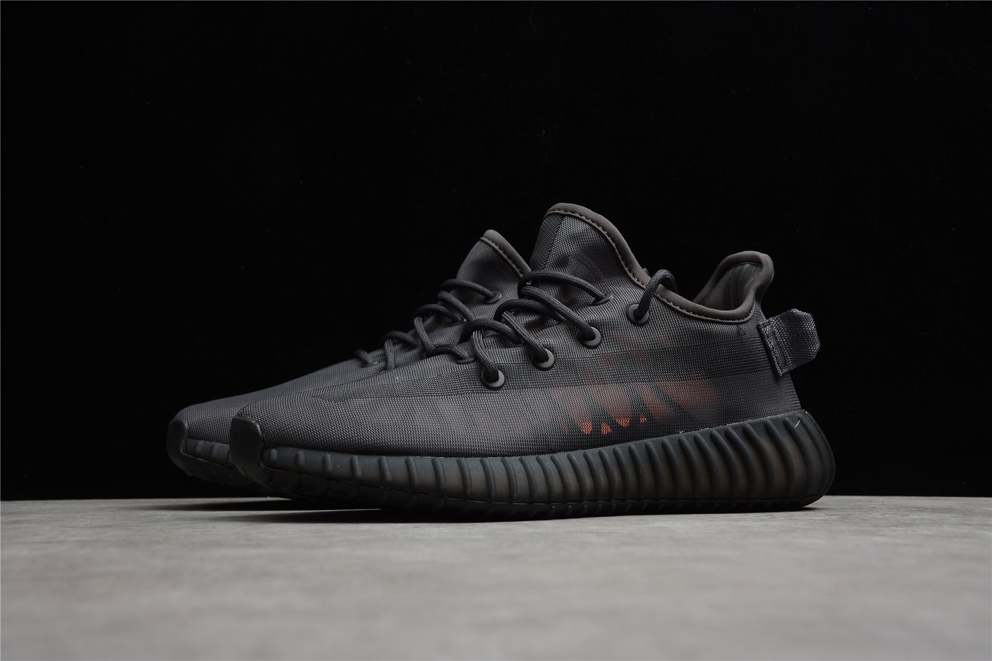 R20-35 YEEZY BOOST 350 V2 GW2872