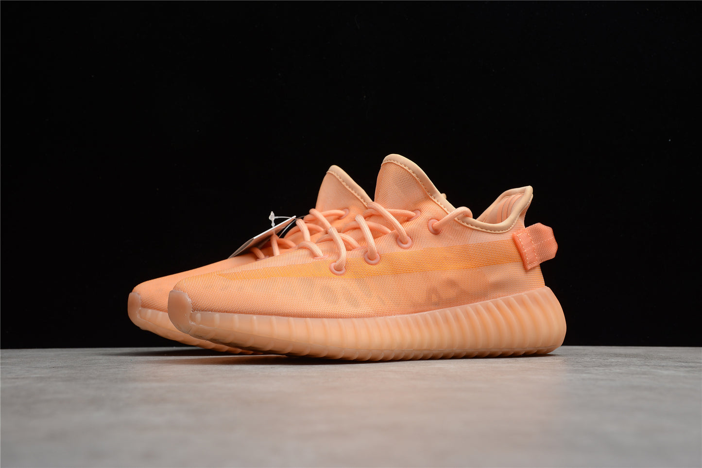 R20-35 YEEZY BOOST 350 V2 Mono CLAY GW2870