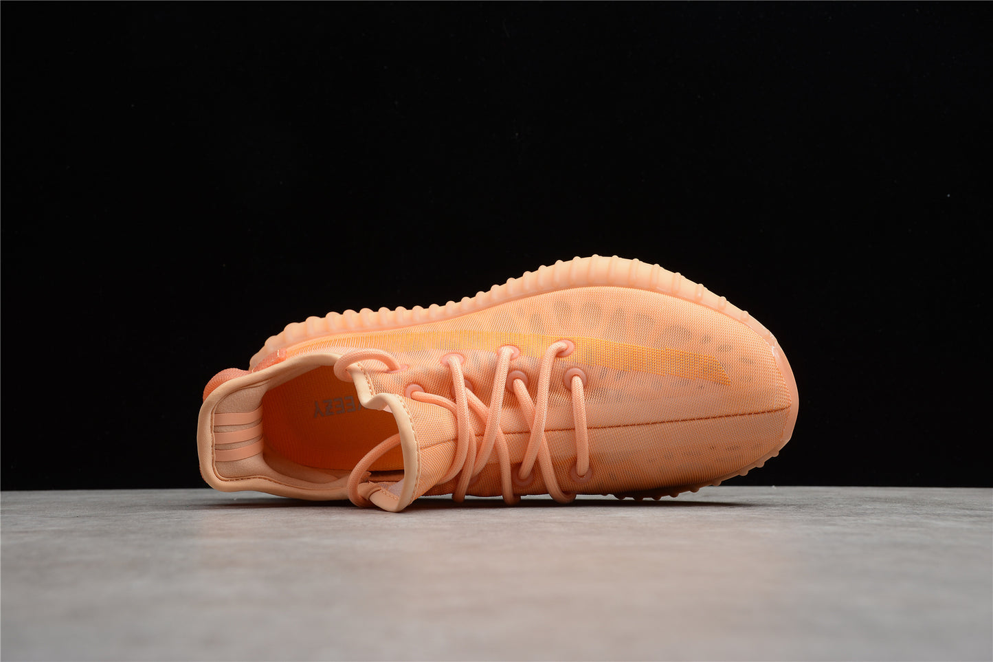 R20-35 YEEZY BOOST 350 V2 Mono CLAY GW2870