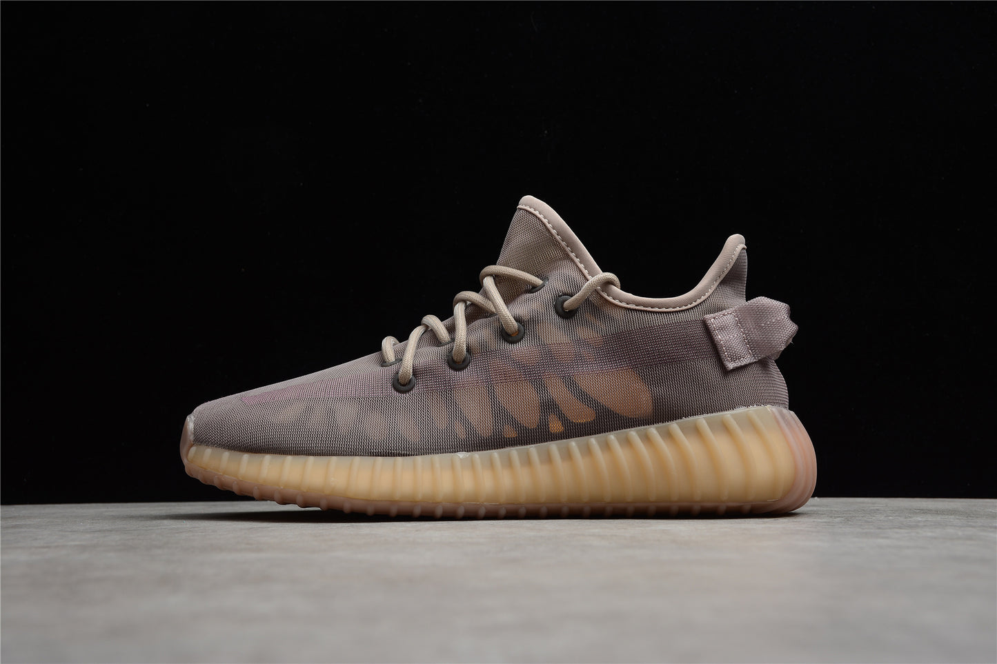 R20-35 YEEZY BOOST 350 V2 Mono Mist EF4275