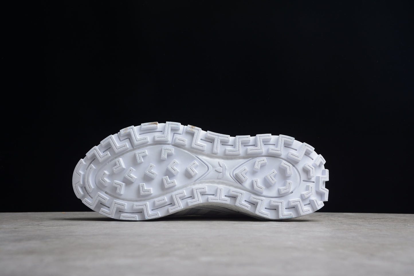 R20 adidas originals Retropy P9 H03088