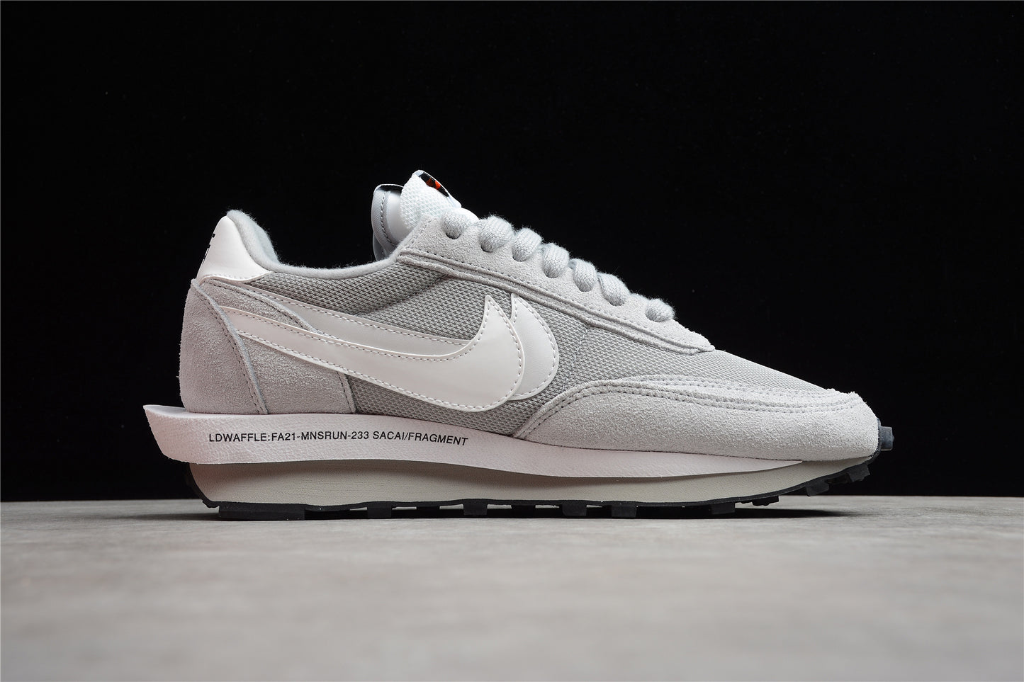 R22-34 Fragment Design x Sacai x LDWaffle DH2684-001