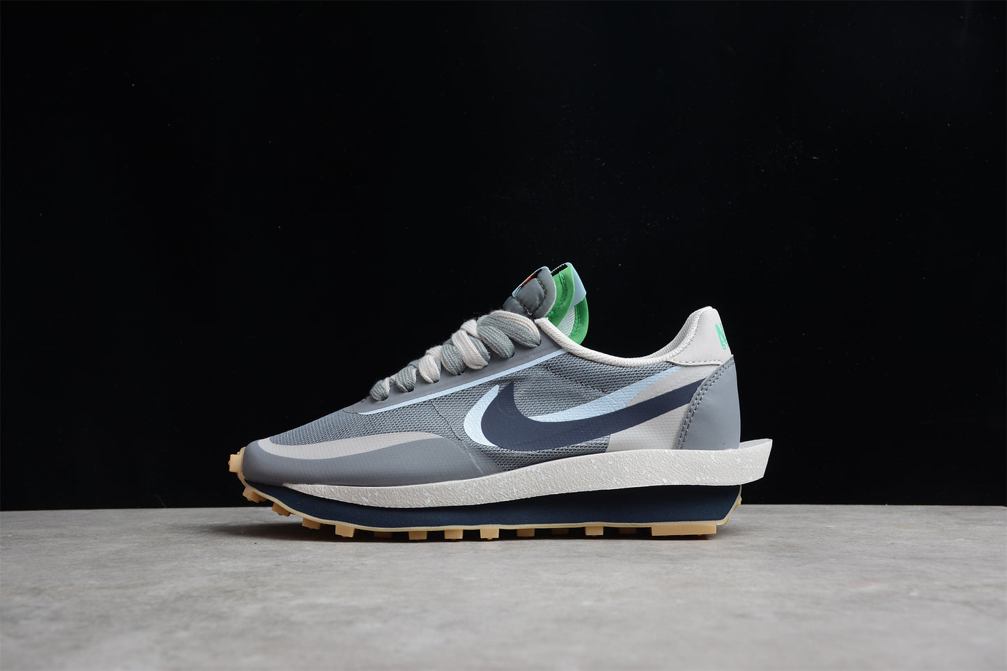 R22 CLOT x Sacai x NK LDWaffle " Cool Grey " DH3114-001