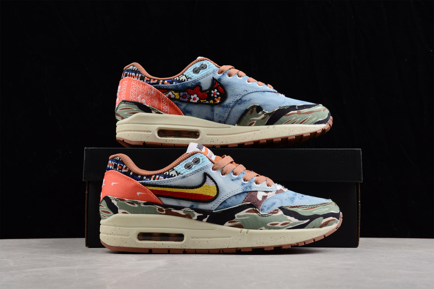R24 Concepts x Nk Air Max 1 DN1803-900