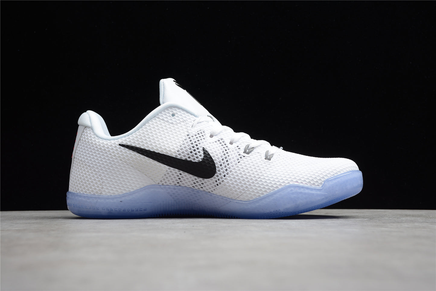 R24 KOBE 11 EM Low “Fundamental” 836184-100