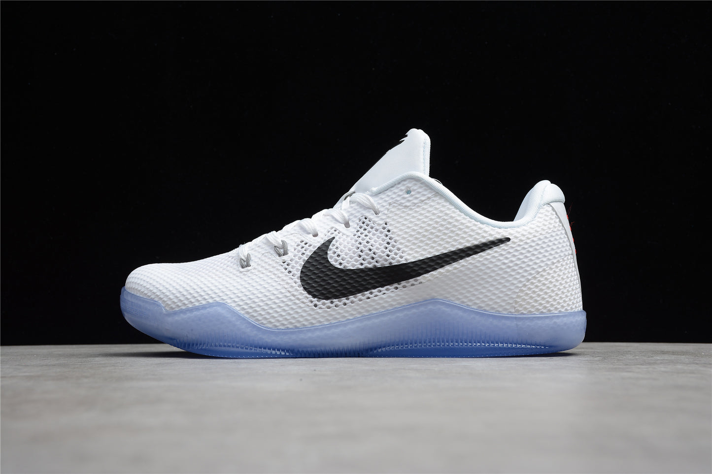 R24 KOBE 11 EM Low “Fundamental” 836184-100