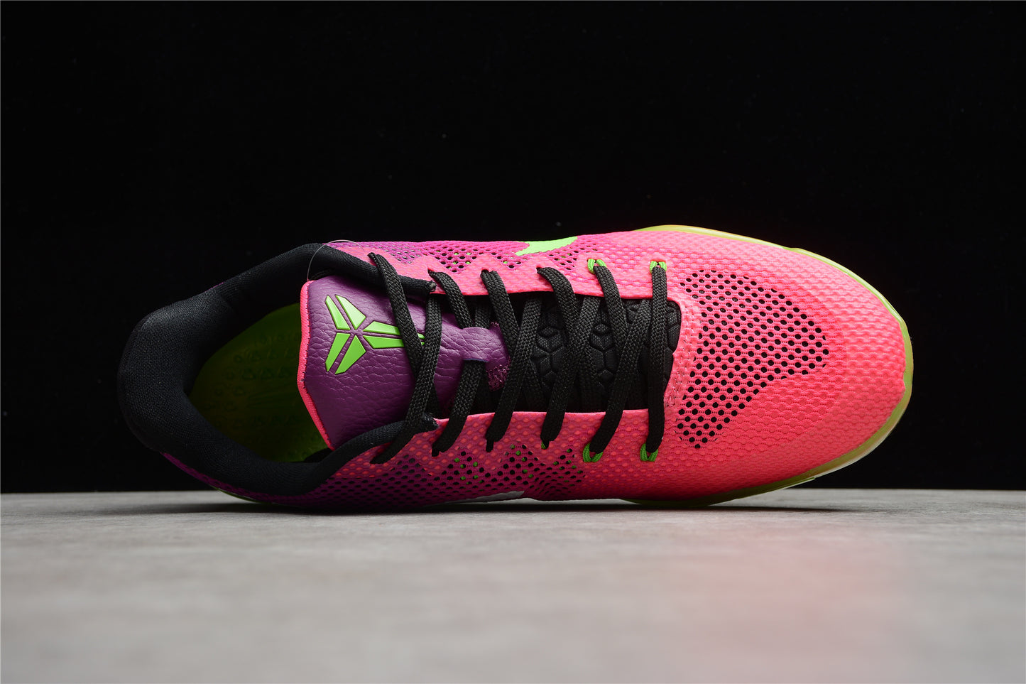 R24 Kobe 11 EM 836184-635