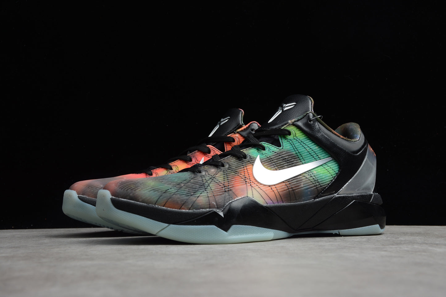 R24 Kobe 7 Galaxy AS 520810-001