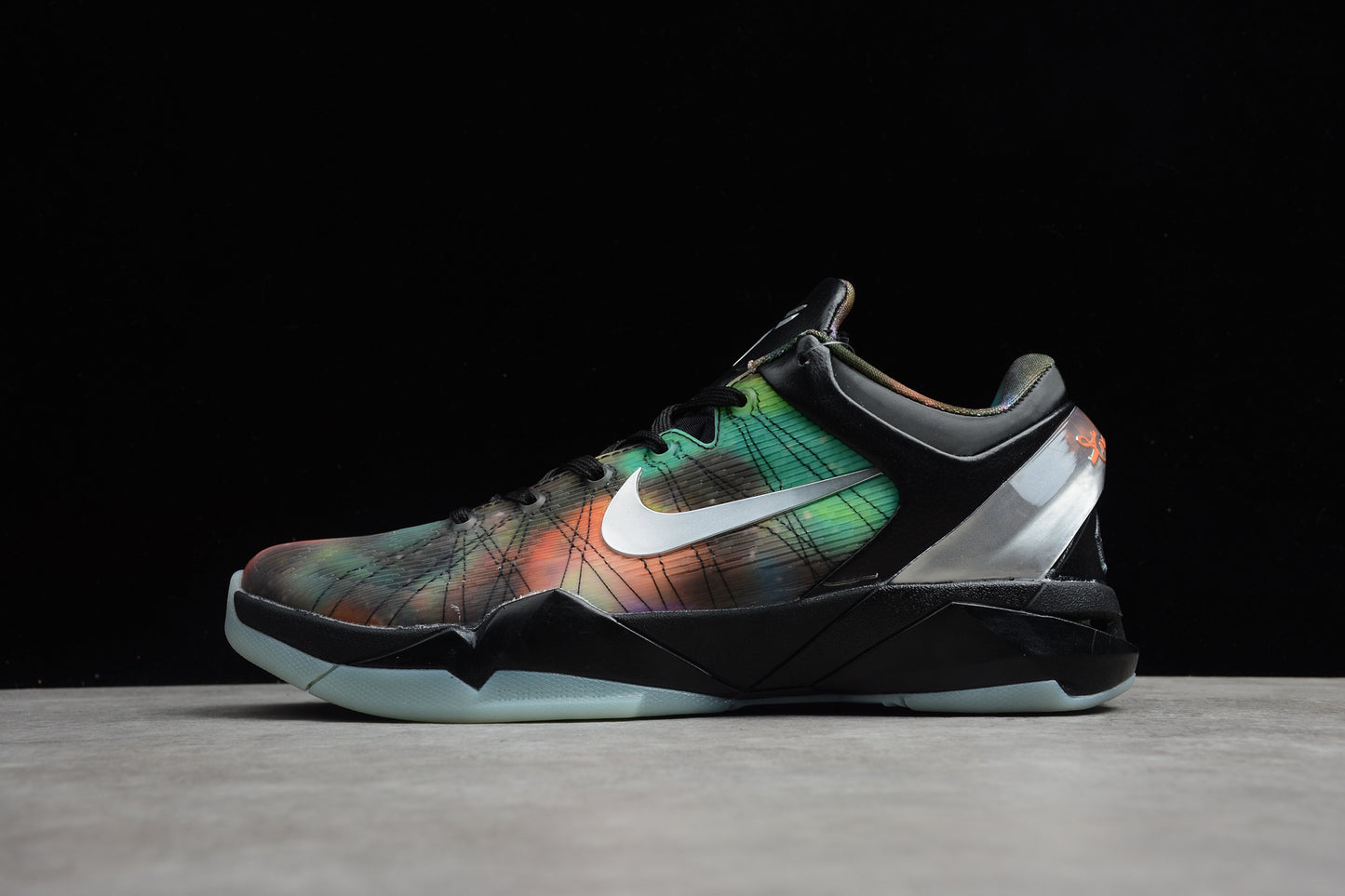R24 Kobe 7 Galaxy AS 520810-001