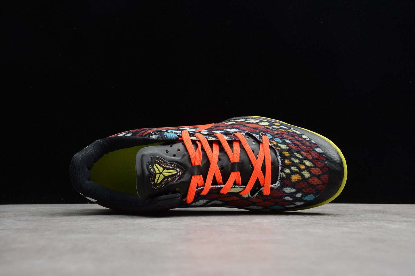 R24 Kobe 8 System 555286-060