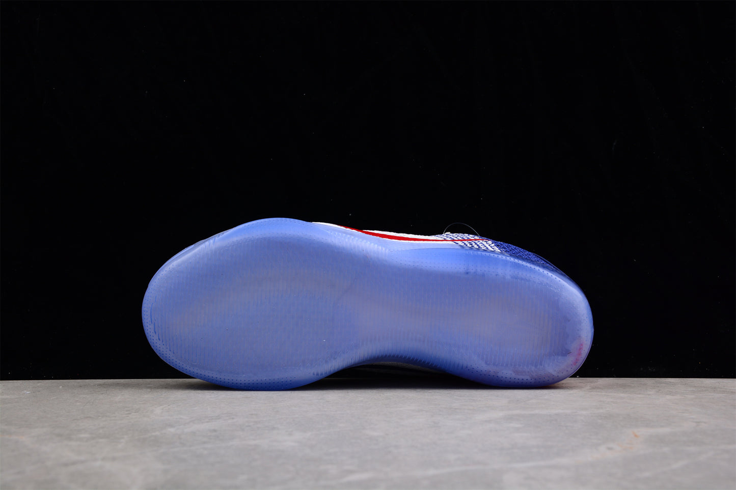 R24 Nike Kobe 11 EIite Low USA 822675-184