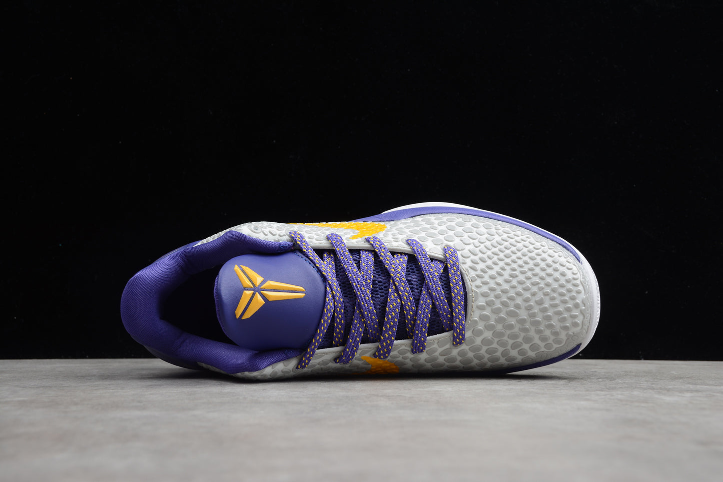 R26 6 KOBE VI CW2190-004